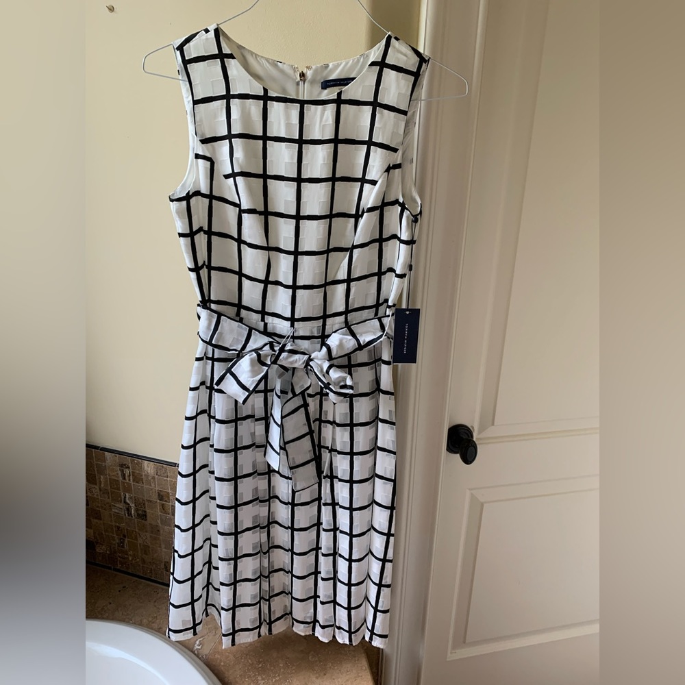 Brand new Tommy Hilfiger dress in black and white.